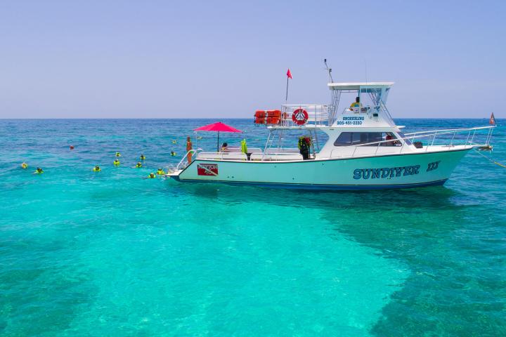 Sundiver snorkel boat at coral reef in Key Largo